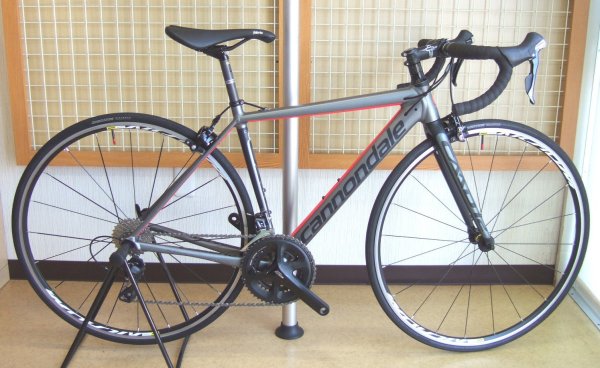 画像1: 【冬期限定特価 4万円OFF！】Cannondale CAAD12 105 & ULTEGRA（キャノンデール キャドトゥエルブ 105 & アルテグラ） (1)