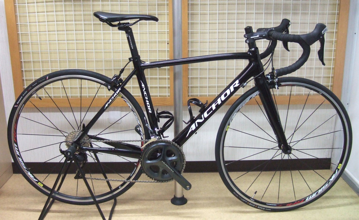 ANCHOR RS8 105＆ULTEGRA（アンカー アールエス8 105＆アルテグラ）